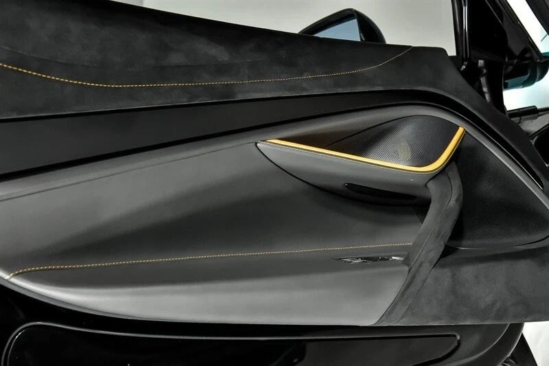 2021 McLaren 720S - Image 18 of 21