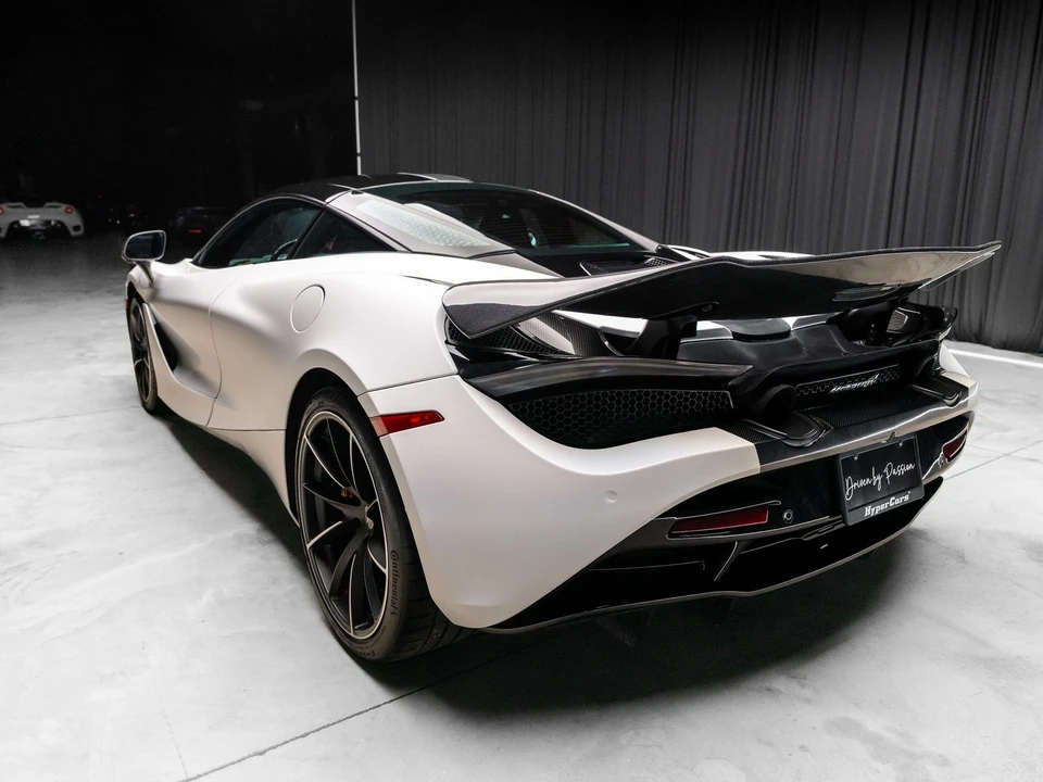 2021 McLaren 720S - Image 15 of 31