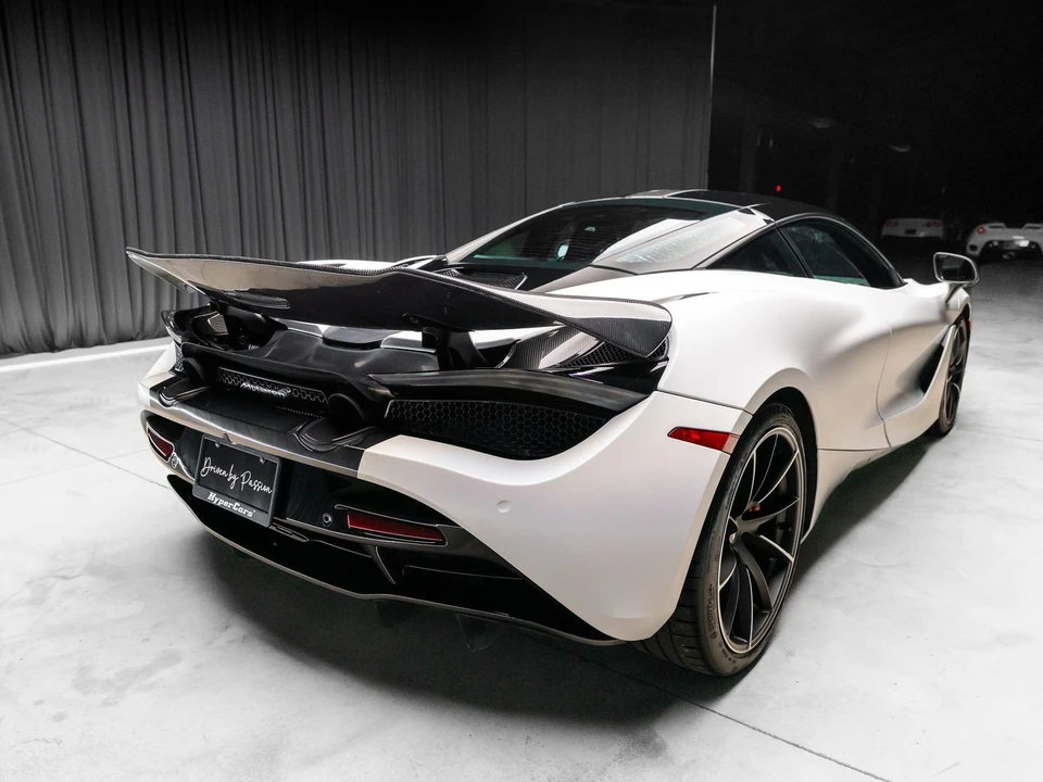 2021 McLaren 720S - Image 16 of 31