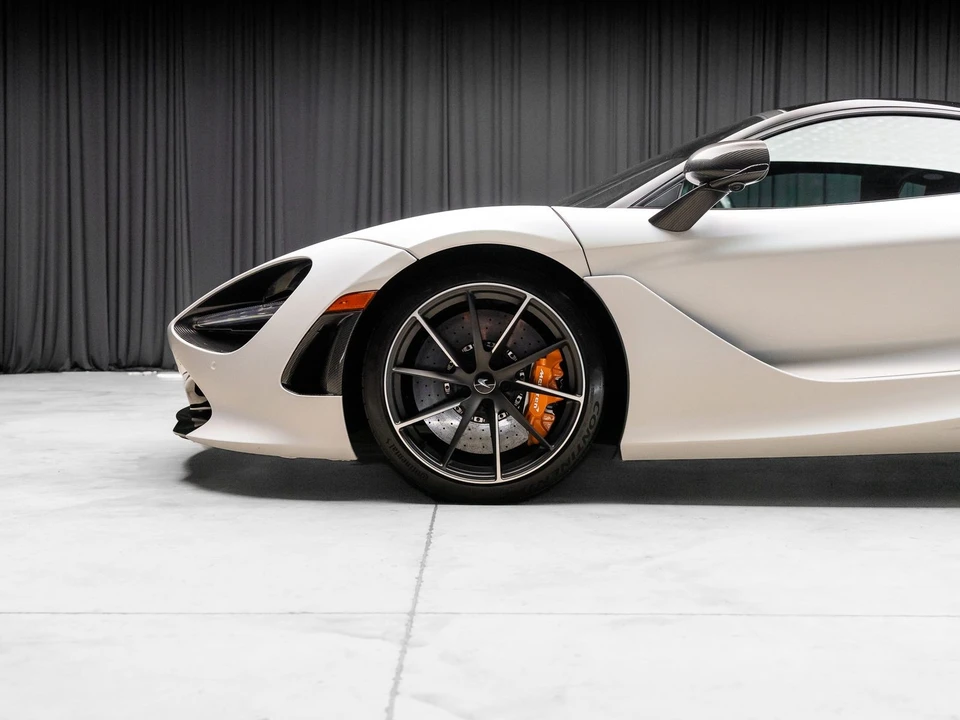 2021 McLaren 720S - Image 29 of 31