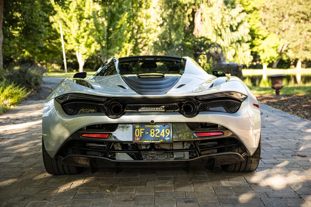 2021 McLaren 720S - Image 9 of 31