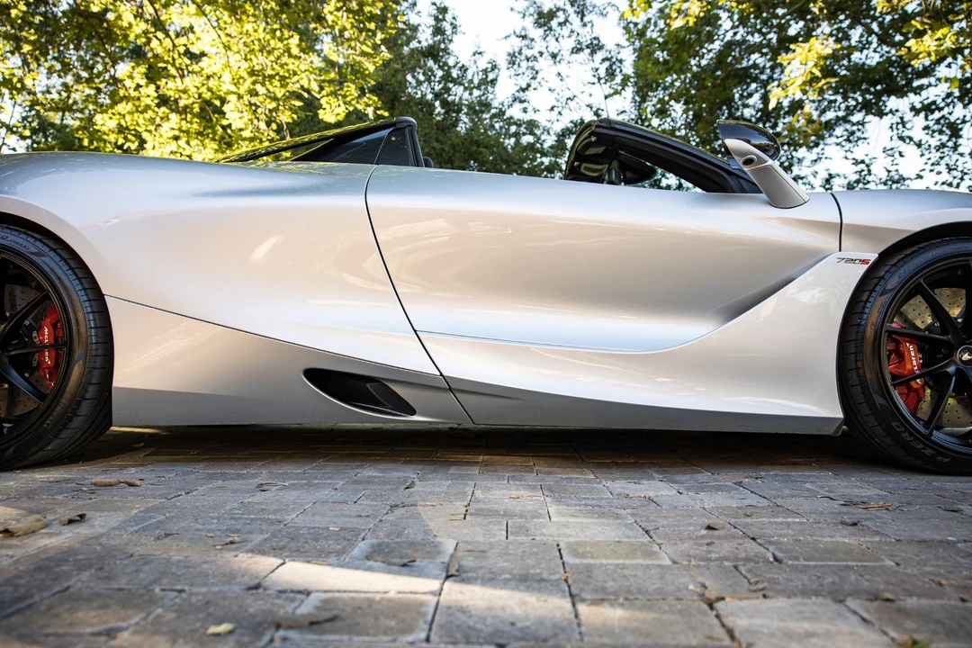 2021 McLaren 720S - Image 15 of 31
