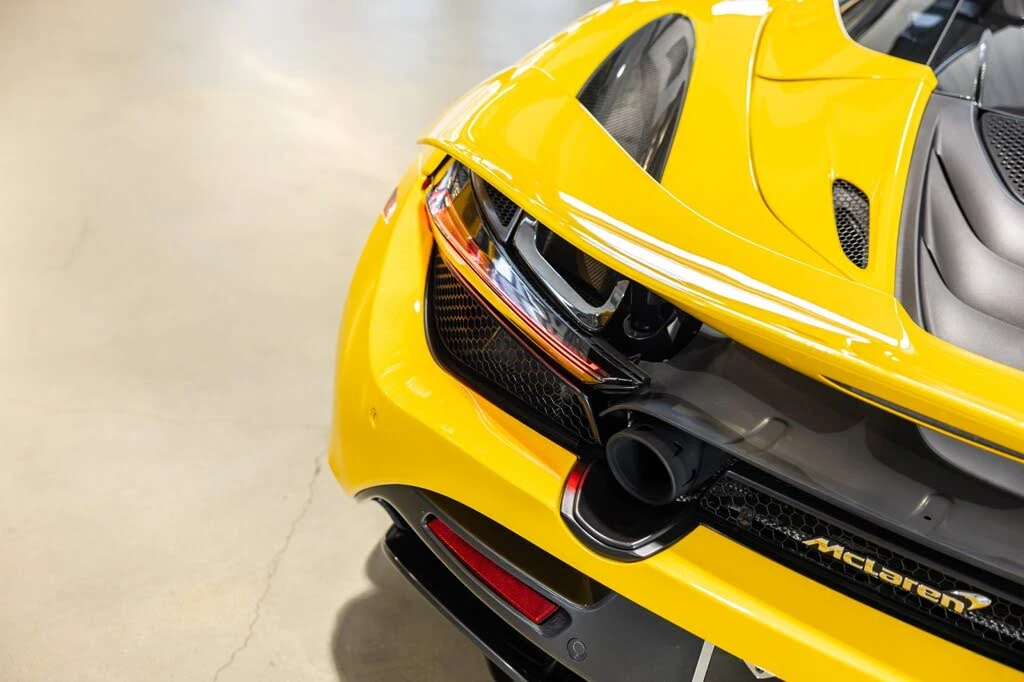 2021 McLaren 720S Spider - Image 21 of 31