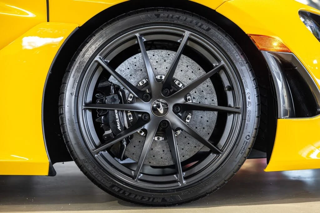 2021 McLaren 720S Spider - Image 30 of 31