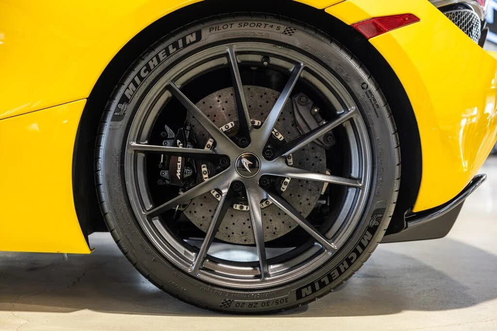 2021 McLaren 720S Spider - Image 28 of 31