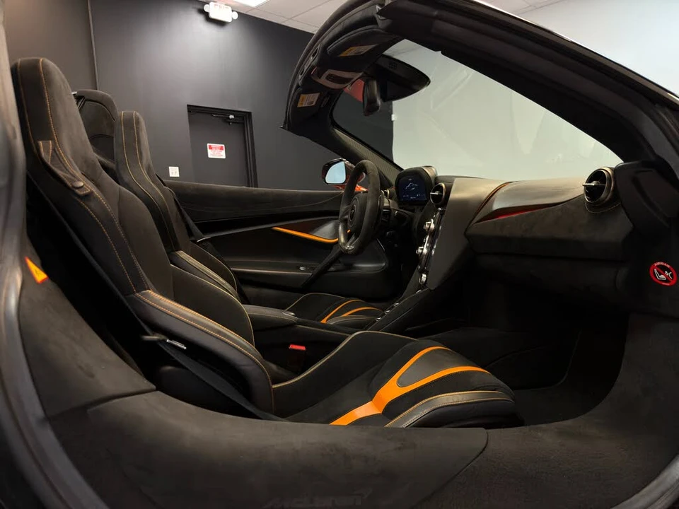 2021 McLaren 720S Spider - Image 24 of 31