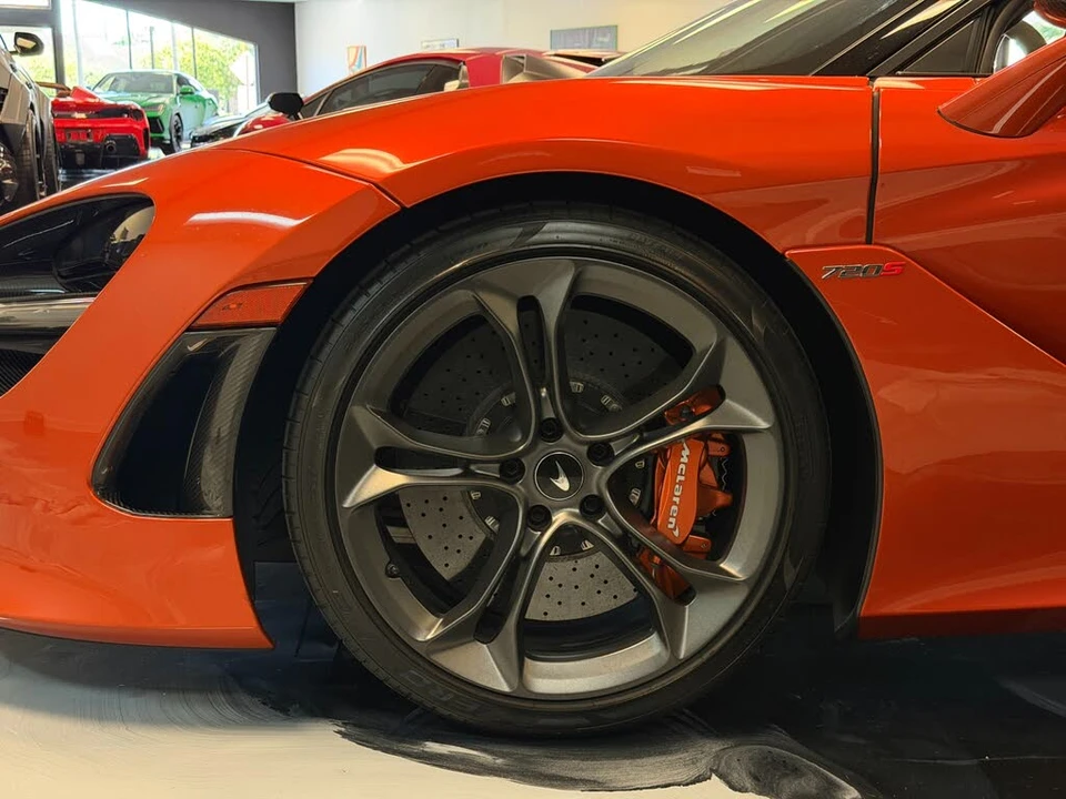 2021 McLaren 720S Spider - Image 7 of 31