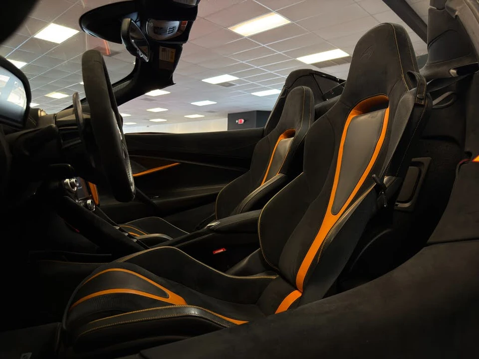 2021 McLaren 720S Spider - Image 23 of 31