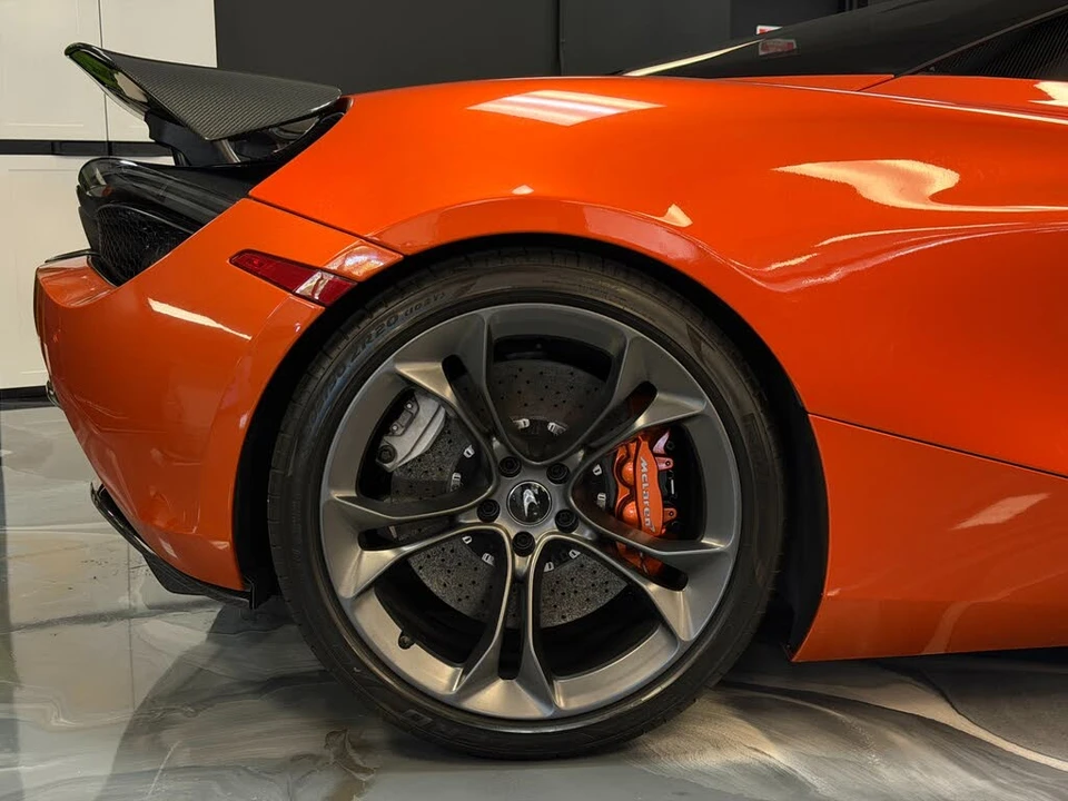 2021 McLaren 720S Spider - Image 10 of 31