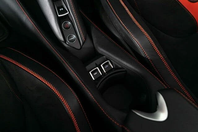 2021 McLaren 720S Spider - Image 22 of 31