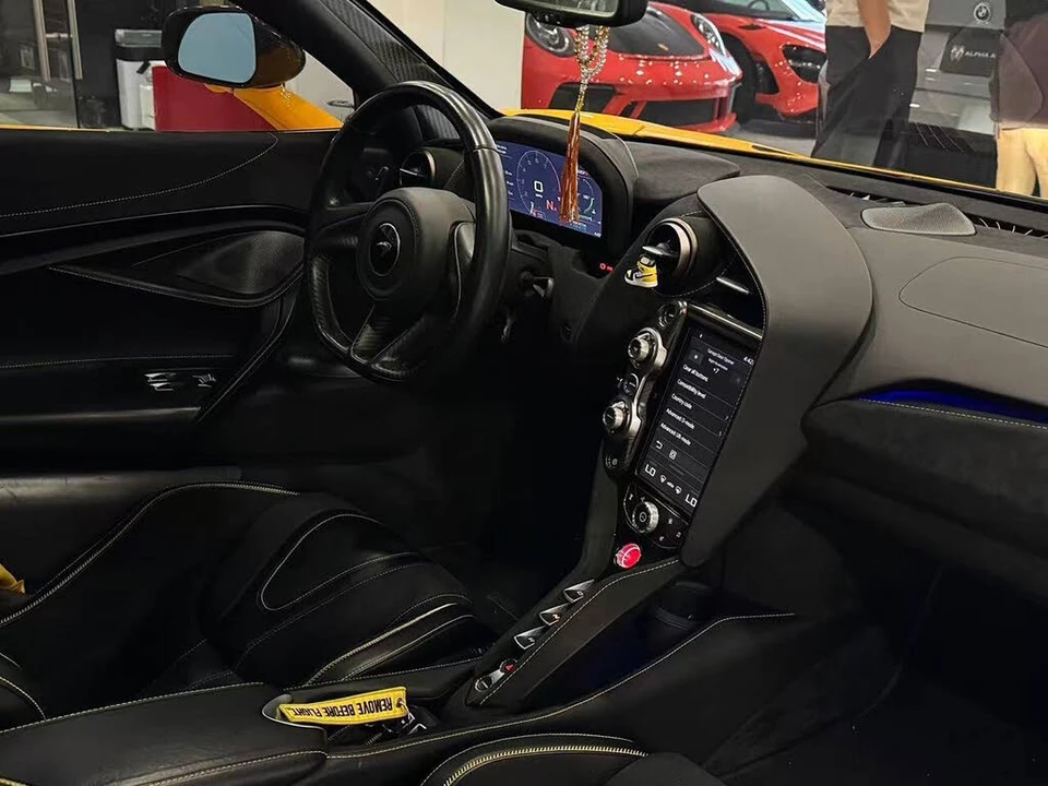 2021 McLaren 720S Spider - Image 6 of 30