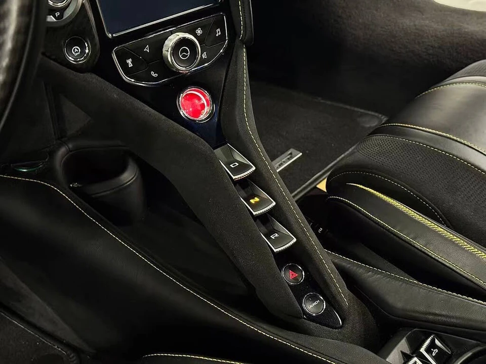 2021 McLaren 720S Spider - Image 8 of 30