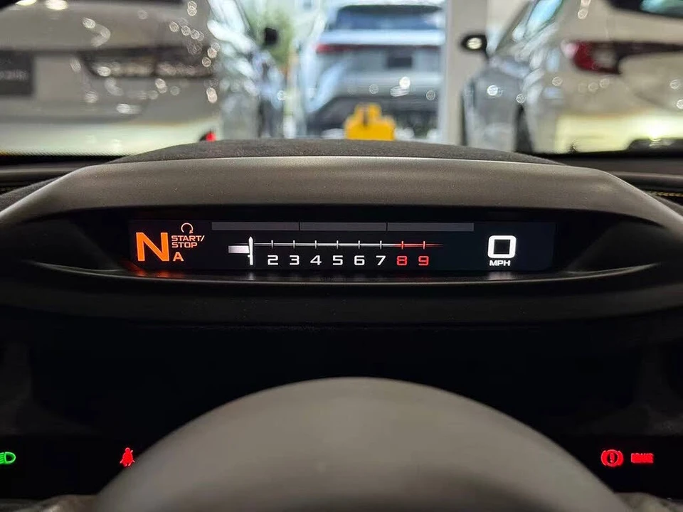 2021 McLaren 720S Spider - Image 11 of 30