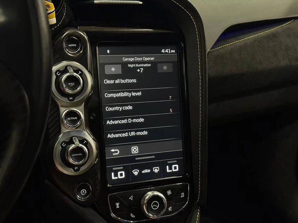 2021 McLaren 720S Spider - Image 12 of 30