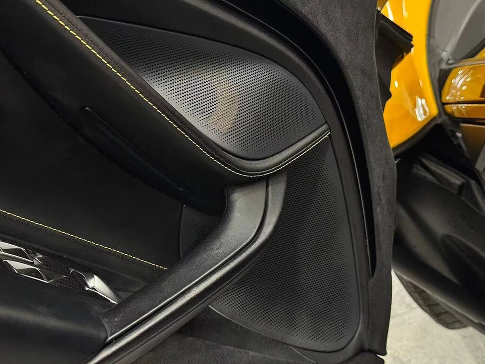 2021 McLaren 720S Spider - Image 21 of 30