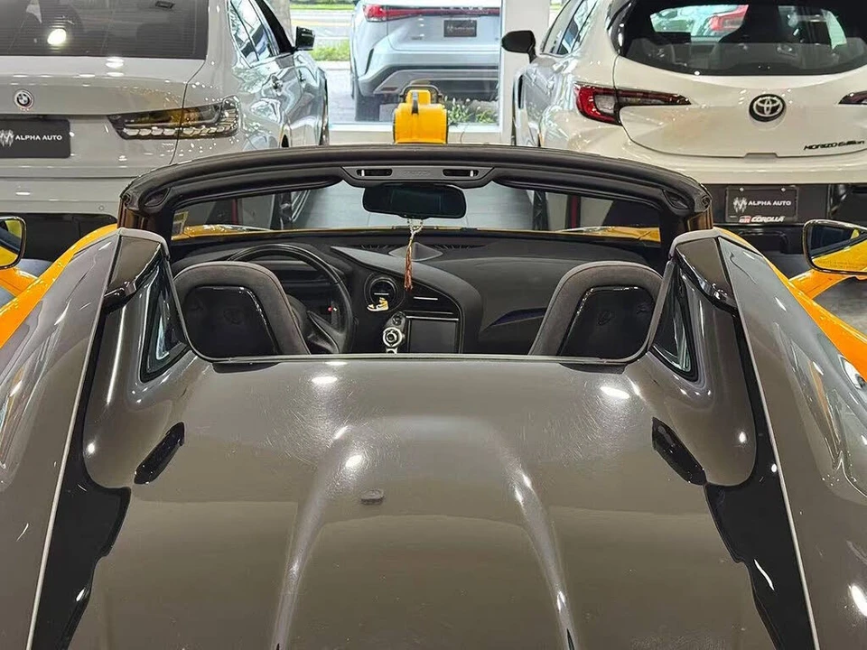 2021 McLaren 720S Spider - Image 23 of 30