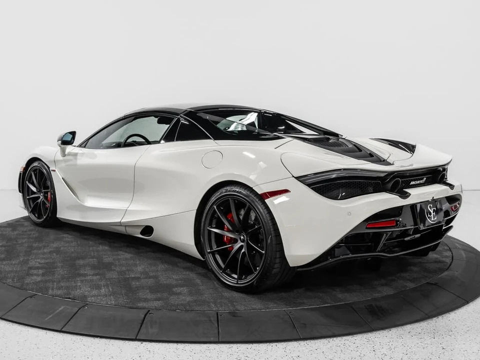 2021 McLaren 720S Spider - Image 19 of 31