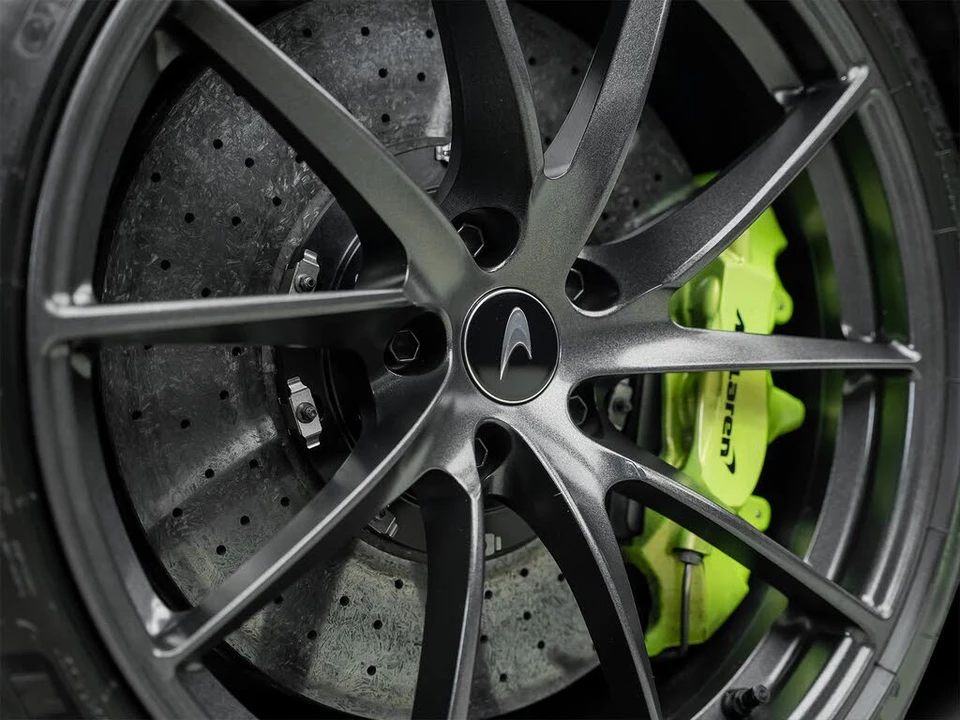 2021 McLaren 720S Spider - Image 25 of 31