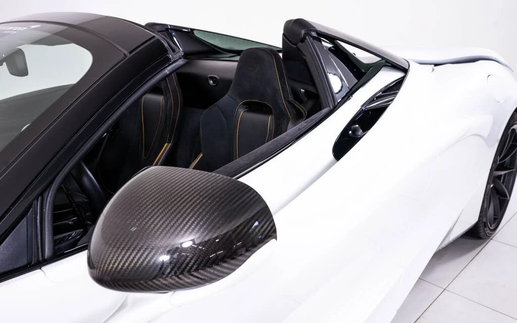 2021 McLaren 720S Spider - Image 16 of 27