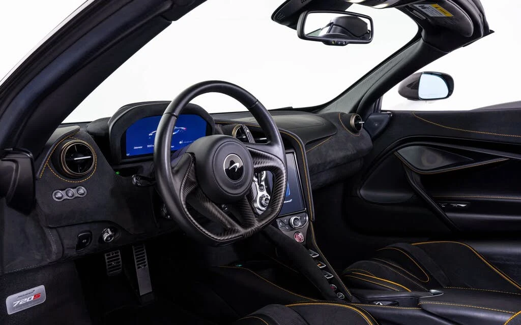 2021 McLaren 720S Spider - Image 22 of 27