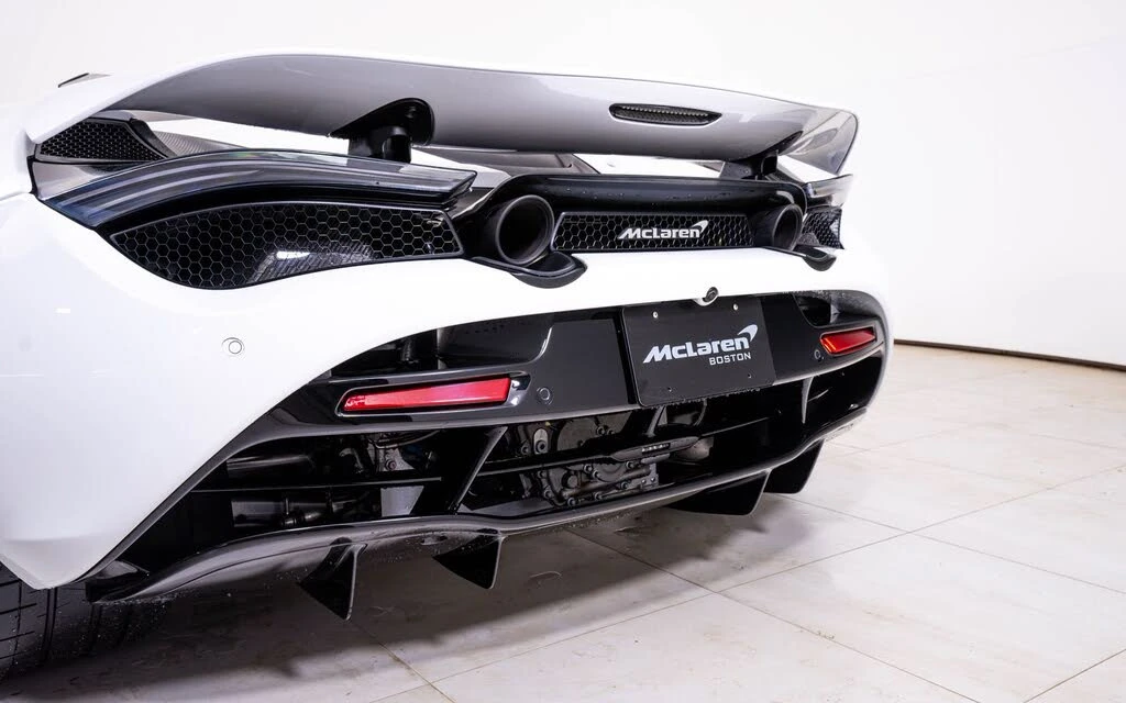 2021 McLaren 720S Spider - Image 14 of 27