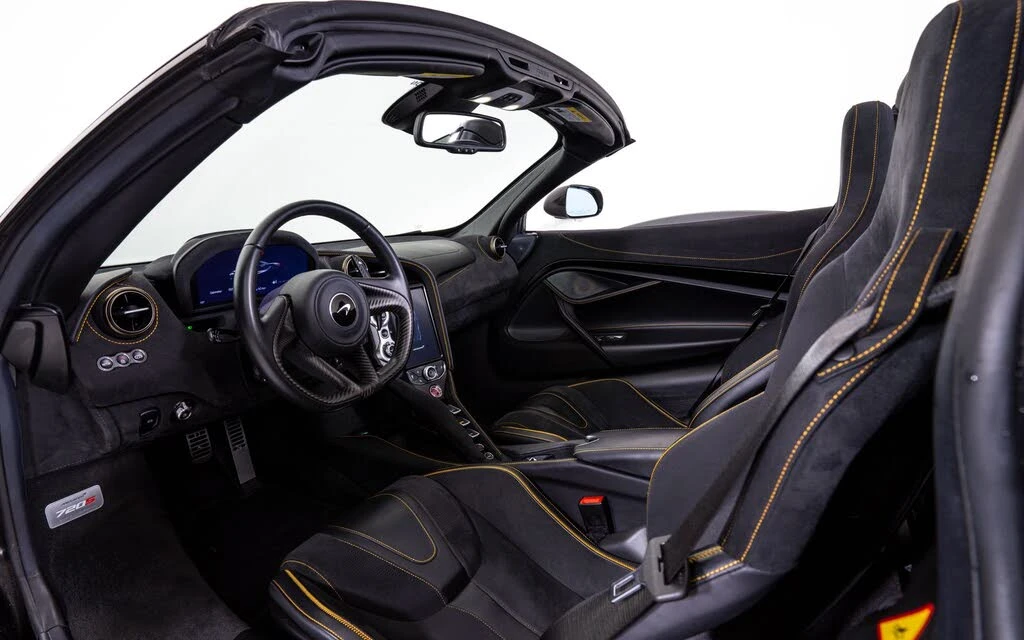 2021 McLaren 720S Spider - Image 23 of 27