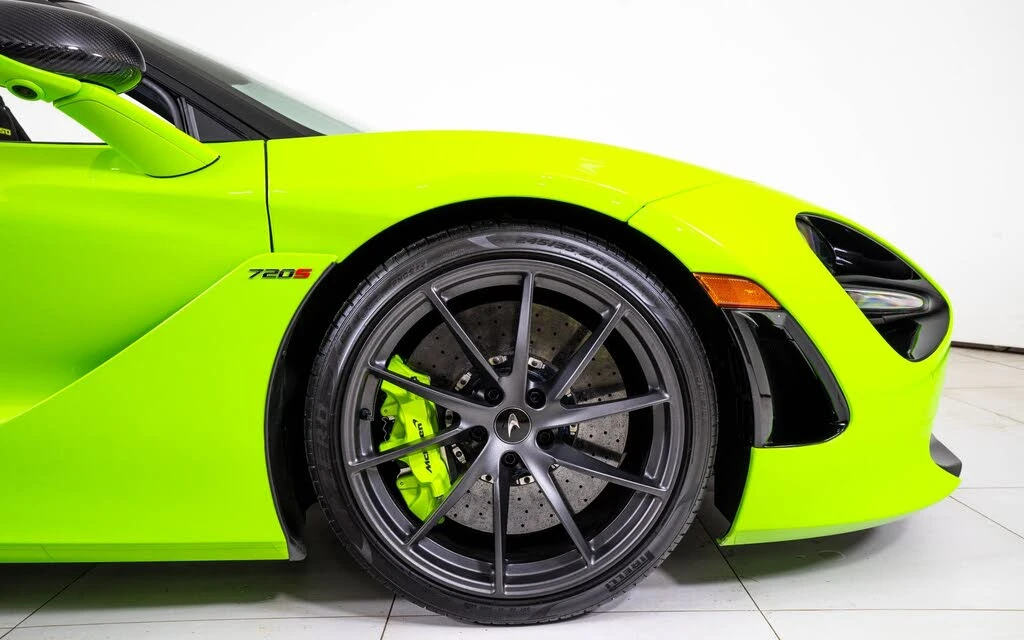 2021 McLaren 720S Spider - Image 21 of 29