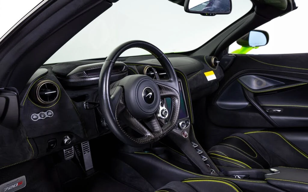 2021 McLaren 720S Spider - Image 24 of 29