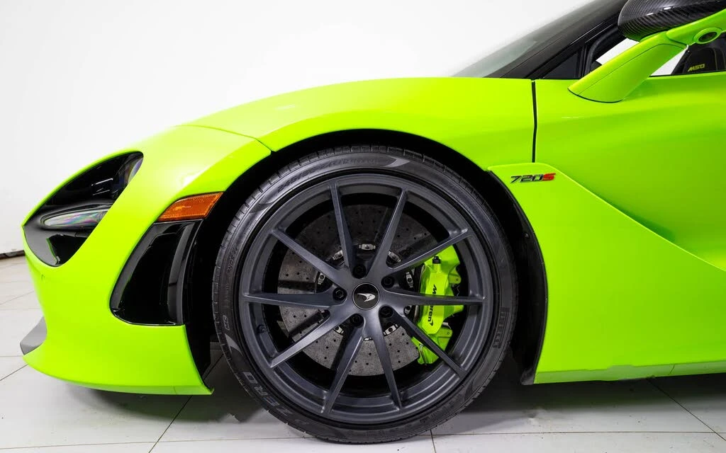 2021 McLaren 720S Spider - Image 18 of 29