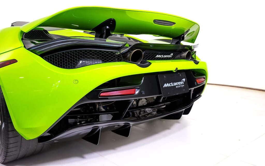 2021 McLaren 720S Spider - Image 14 of 29