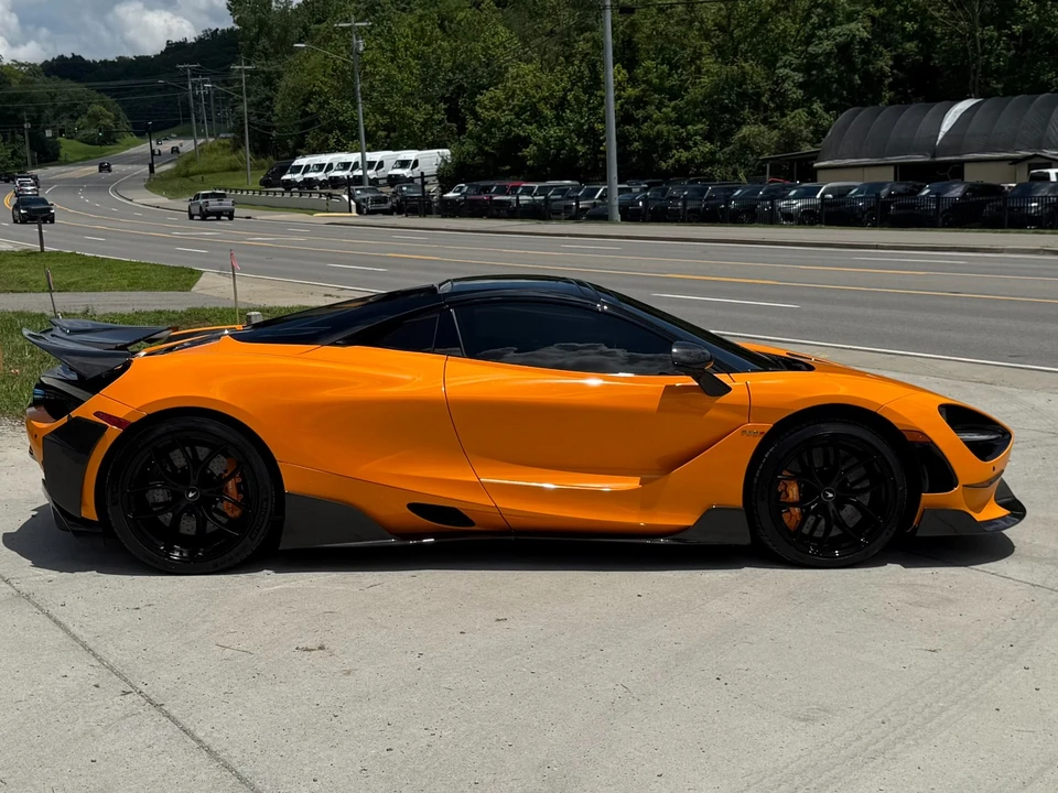 2021 McLaren 720S - Image 15 of 31