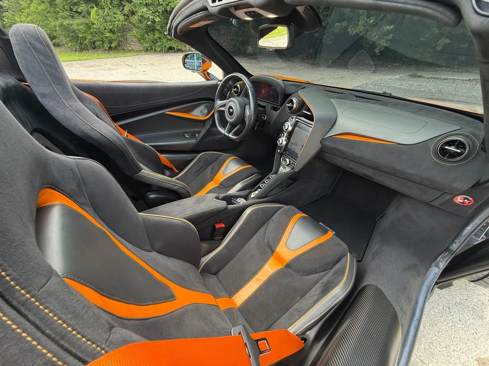 2021 McLaren 720S - Image 24 of 31