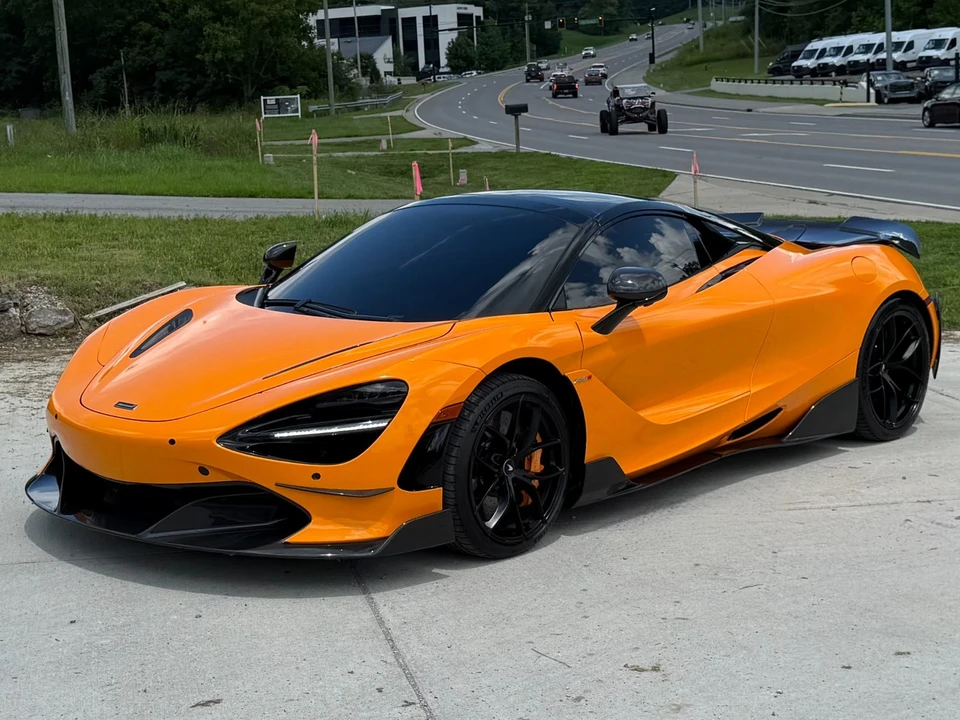 2021 McLaren 720S - Image 3 of 31