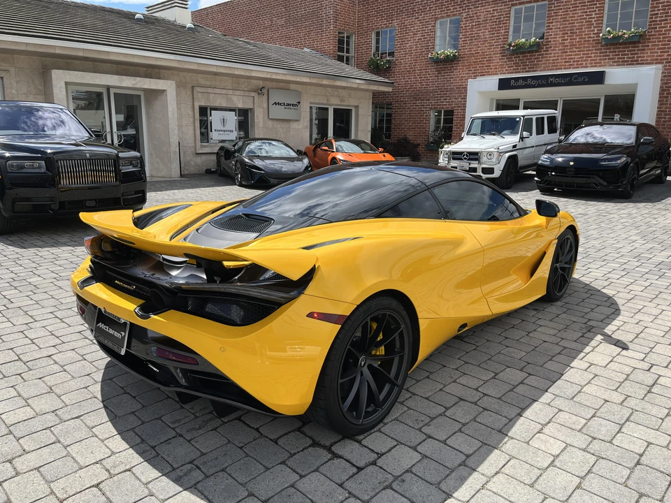 2021 McLaren 720S - Image 14 of 31
