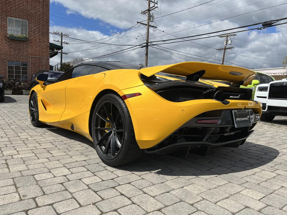 2021 McLaren 720S - Image 10 of 31