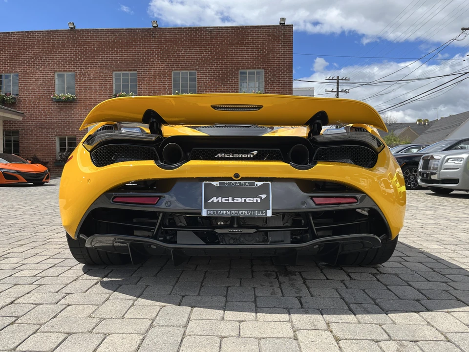 2021 McLaren 720S - Image 12 of 31