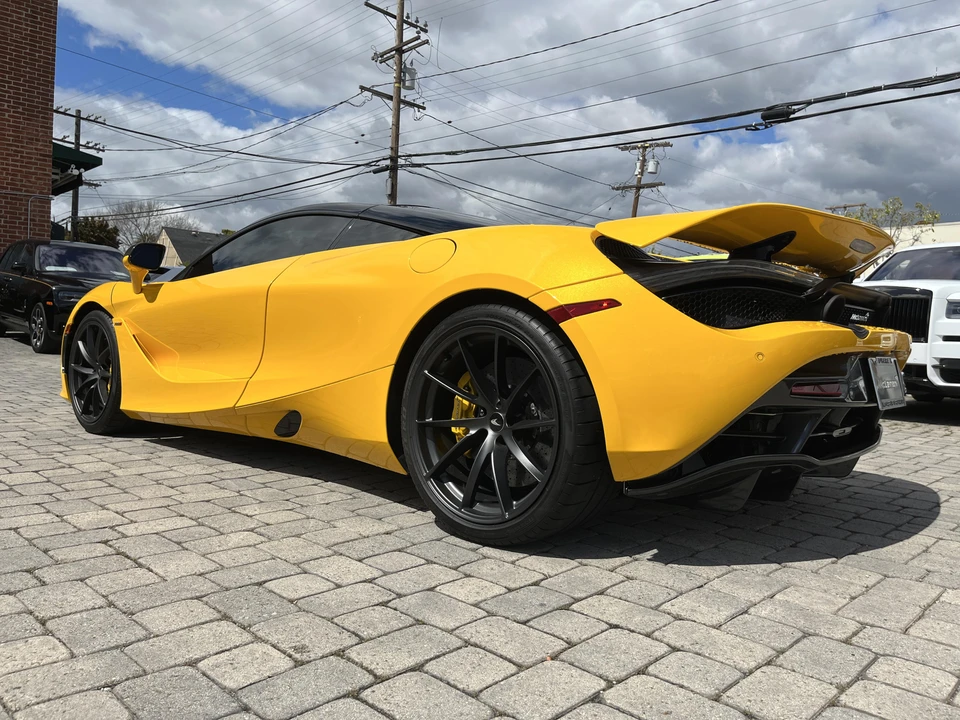 2021 McLaren 720S - Image 8 of 31