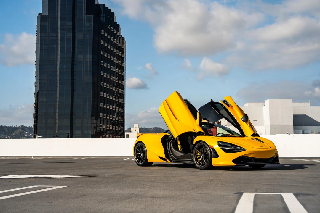 2021 McLaren 720S - Image 22 of 31