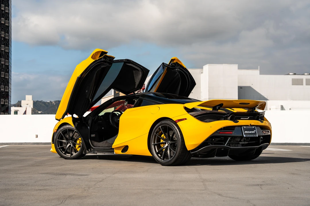 2021 McLaren 720S - Image 20 of 31