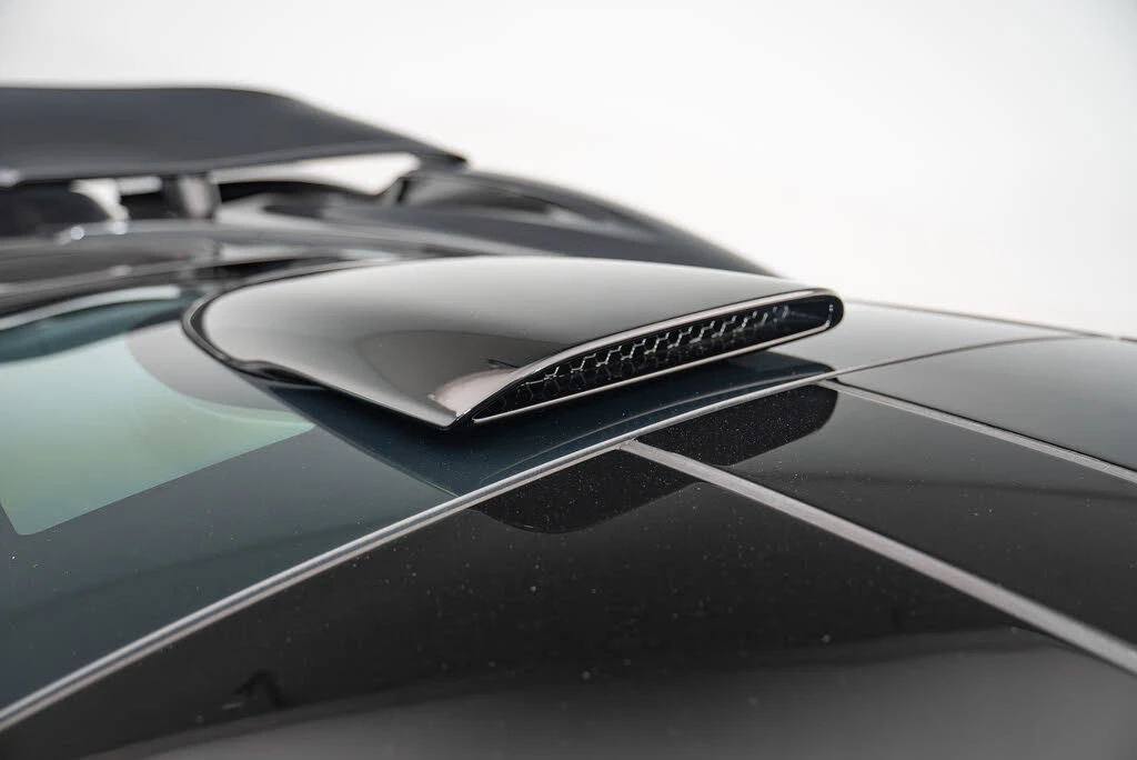 2021 McLaren 720S - Image 2 of 27