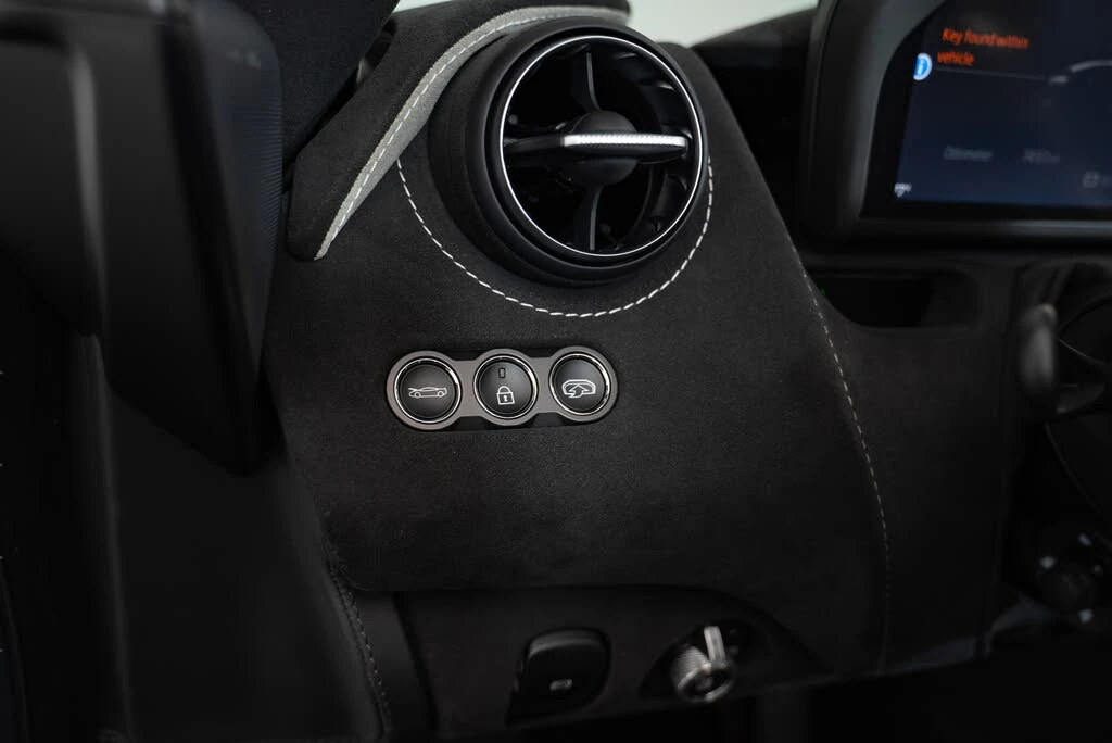 2021 McLaren 720S - Image 14 of 27