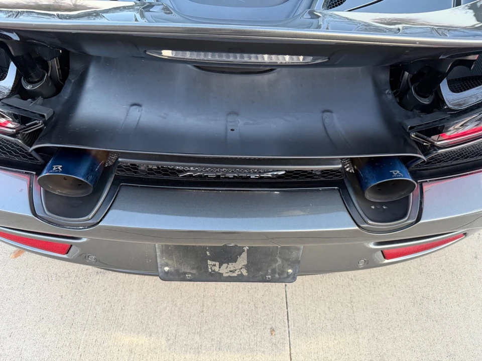 2021 McLaren 720S - Image 14 of 18