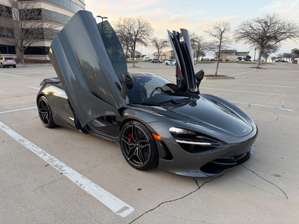 2021 McLaren 720S - Image 8 of 18