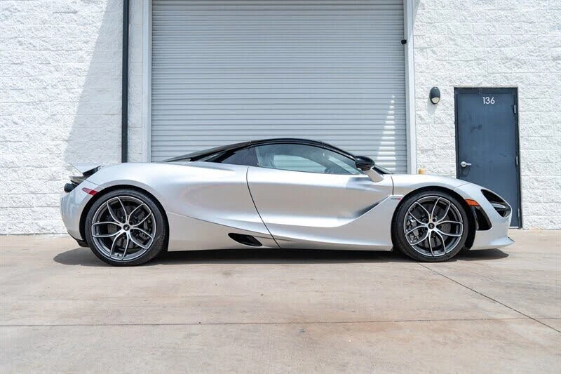2021 McLaren 720S - Image 17 of 31