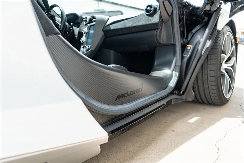 2021 McLaren 720S - Image 14 of 31