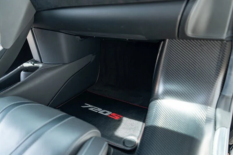 2021 McLaren 720S - Image 24 of 31