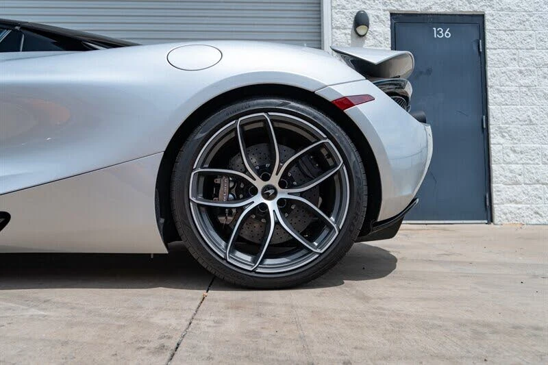2021 McLaren 720S - Image 21 of 31