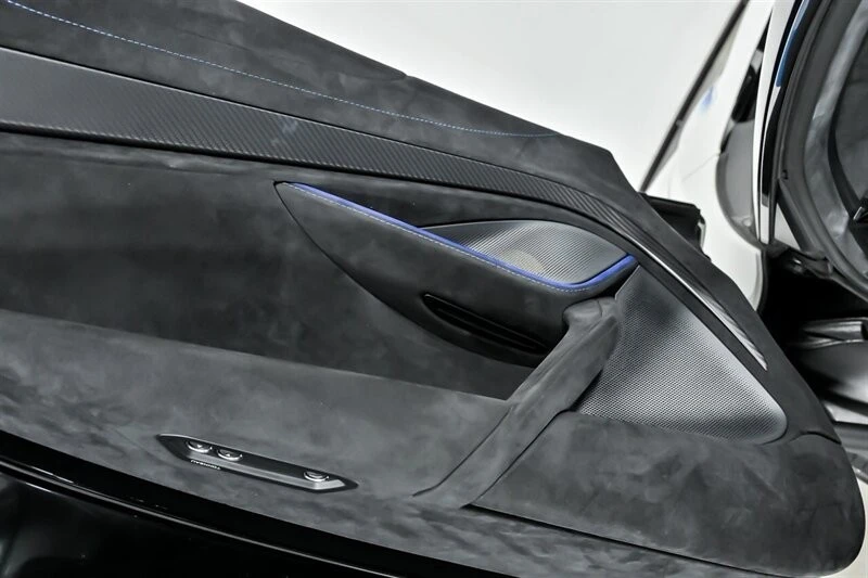 2021 McLaren 720S Spider - Image 20 of 31