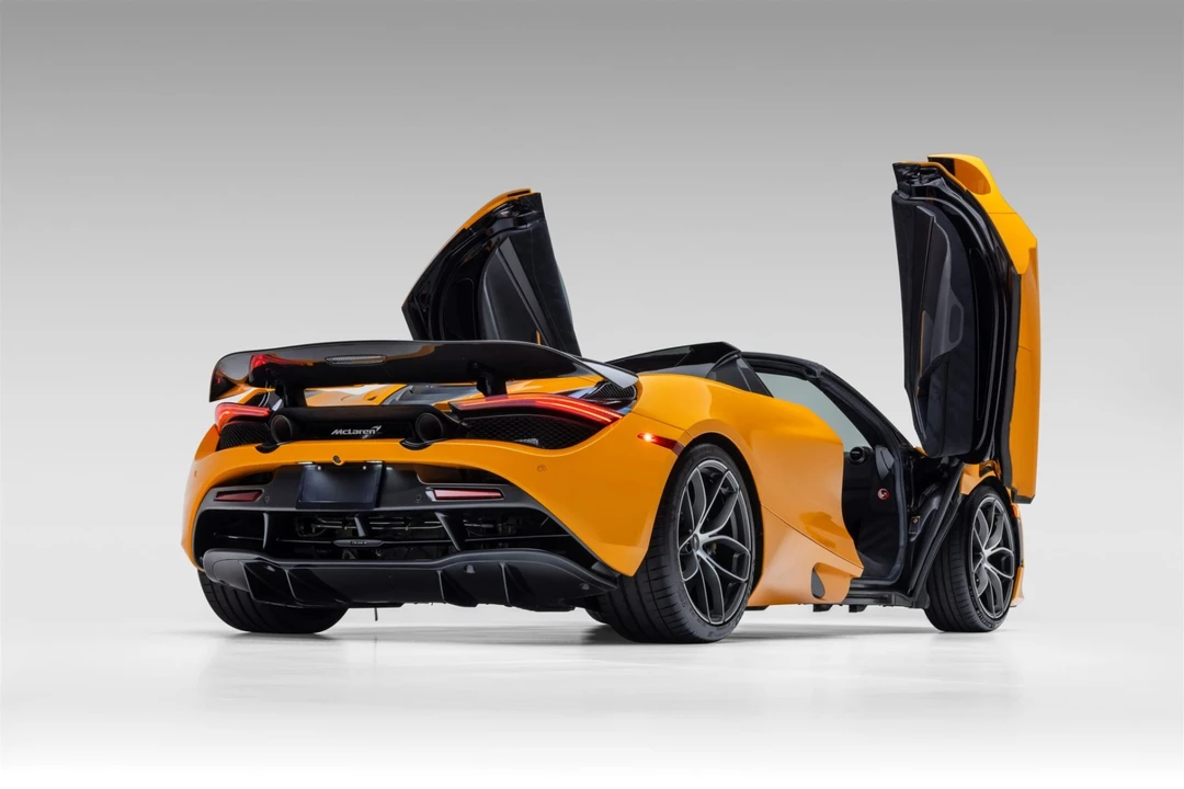 2021 McLaren 720S Spider - Image 2 of 7