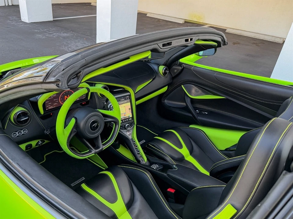 2021 McLaren 720S Spider - Image 2 of 4
